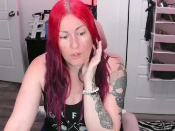 Bongacams Free Porn Cam of gennyrock