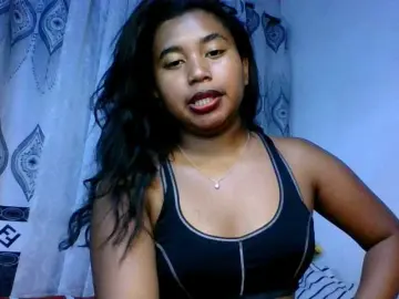 Bongacams Watch Live Sex Cams of Pauliemarie