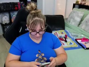 Bongacams Sex Cam of ElvinnaLaFrancaise