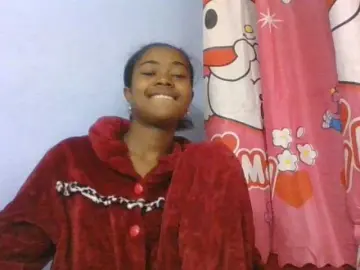 Bongacams Watch Live Sex Cams of Phaniah1a