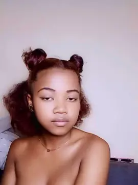 Cam4 Live Sex of Elysca