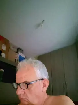 Cam4 Live Sex Cam of gorillafun264