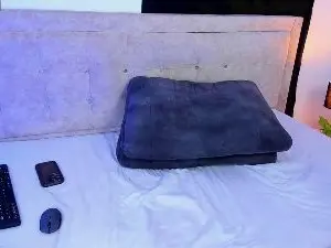 Cam4 Nude Webcam of joshuacanniggia