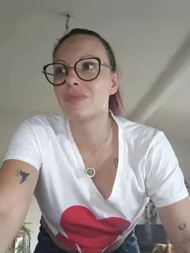 Cam4 Live Sex Cam of cerise132