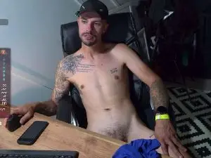 Cam4 Live Sex of monsieurguitsxx