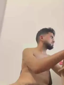 Cam4 Free Porn Cam of Bigiheb46