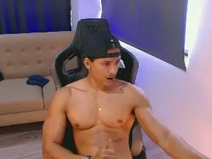Cam4 Nude Webcam of Liam_Volkov