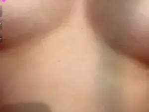 Cam4 Nude Webcam of AlleenMcglone