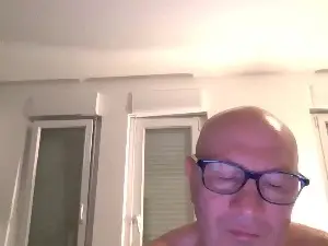 Cam4 Free Live Porn of Miamiam16