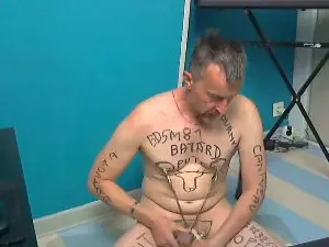Cam4 Live Porn of chbiomale