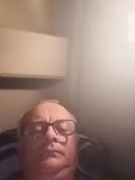 Cam4 Watch Live Sex Cams of charlemagne18