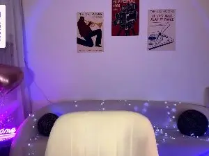Cam4 Live Sex of LexieVaka