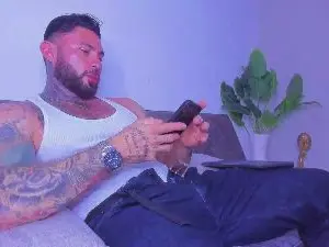 Cam4 Live Porn of Alessrose