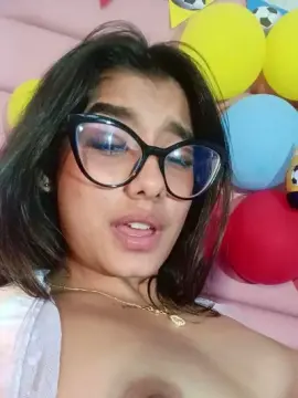 Cam4 Live Porn of Yvonne_Collins