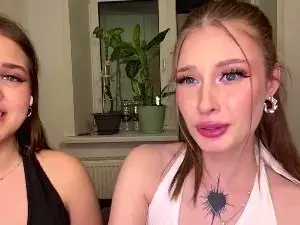 Cam4 Sex Chat of RoseReddish