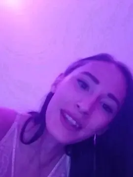 Cam4 Free Live Porn of bella522_hot
