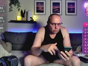 Cam4 Live Sex of djShyVibes