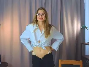 Cam4 Live Sex of LuePoellnitz