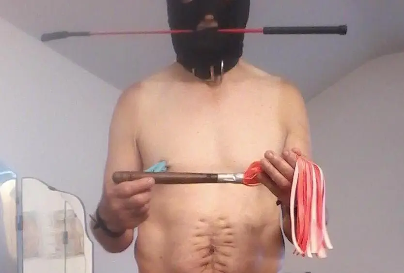 slut_mic1