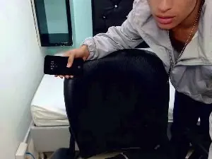 Cam4 Free Porn Cam of dimon_mael