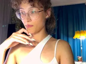 Cam4 Live Sex Cam of CurlyWinxy
