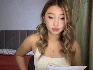 Camsoda Free Porn Cam of selenesmithheart