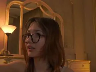 Camsoda Nude Webcam of carriecapezzuto