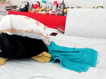 Chaturbate Live Sex of lovelywoman23