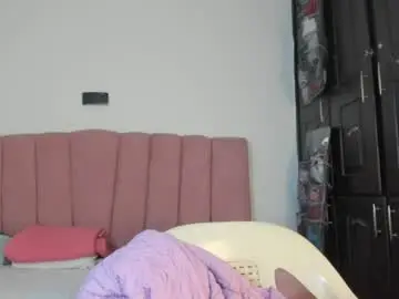 Chaturbate Watch Live Sex Cams of tahira_21