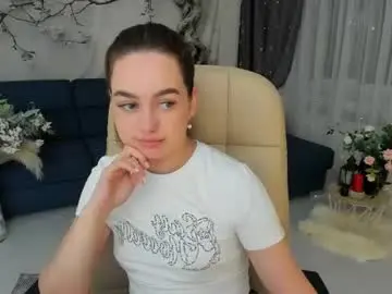 Chaturbate Live Sex Cam of miraclecurly