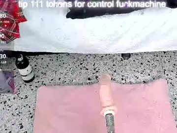 Chaturbate Nude Webcam of cristale69