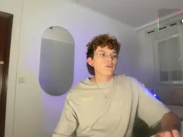 Chaturbate Watch Live Sex Cams of anddres_boss