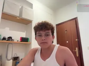 Chaturbate Live Sex Cam of anddres_boss