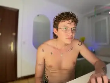 Chaturbate Sex Chat of anddres_boss