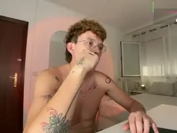 Chaturbate Best live sex cam show of anddres_boss