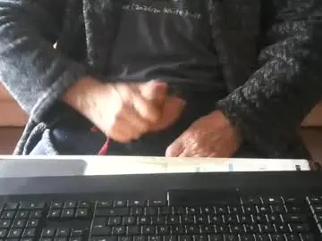 Chaturbate Live Sex Cam of piavola
