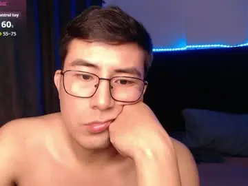 Chaturbate Best live sex cam show of andrewmhilton_