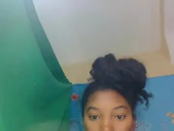 Chaturbate Live Sex Cam of phaosiiia