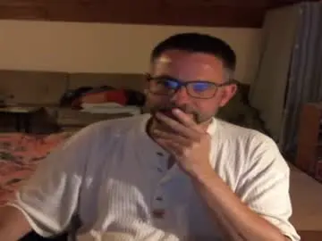 Chaturbate Adult Video Chat of supersquirrel81
