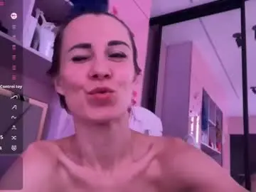 Chaturbate Live Sex Cam of crystallana