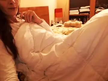 Chaturbate Free Porn Cam of andrasweetie