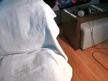 Chaturbate Live Sex Cam of iskarius
