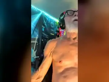 Chaturbate Sex Cam of kiveuxmakeu