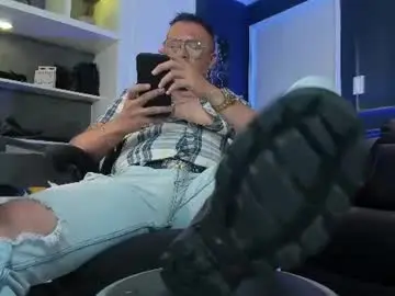 Chaturbate Live Sex Cam of mrfrank_tattoo