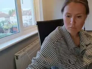 Chaturbate Live Sex Cam of eatmypie69