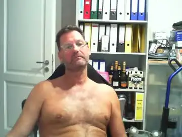Chaturbate Live Sex Cam of macfly67