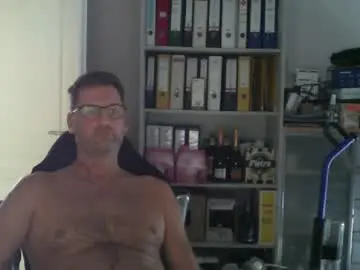 Chaturbate Free Porn Cam of macfly67