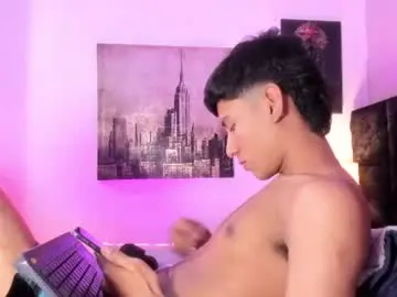 Chaturbate Watch Live Sex Cams of damien_howard