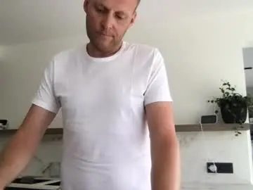 Chaturbate Live Porn of max_straight_1