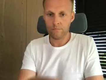 Chaturbate Sex Cam of max_straight_1